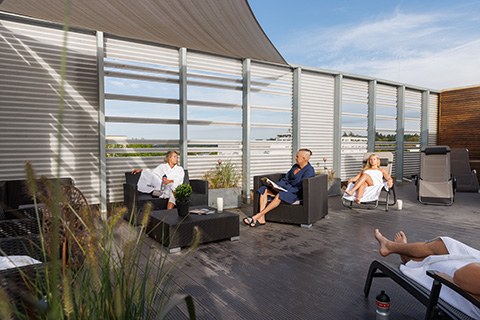 Sitzecke auf der Dachterrasse über Freising